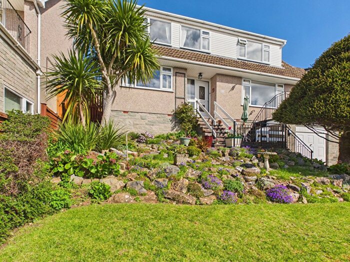 3 Bedroom Detached House For Sale In Hawthorn Gardens, Worle Hillside, Weston-Super-Mare, BS22