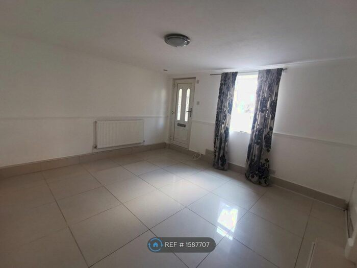 1 Bedroom Flat To Rent In William Street, Reading, RG1