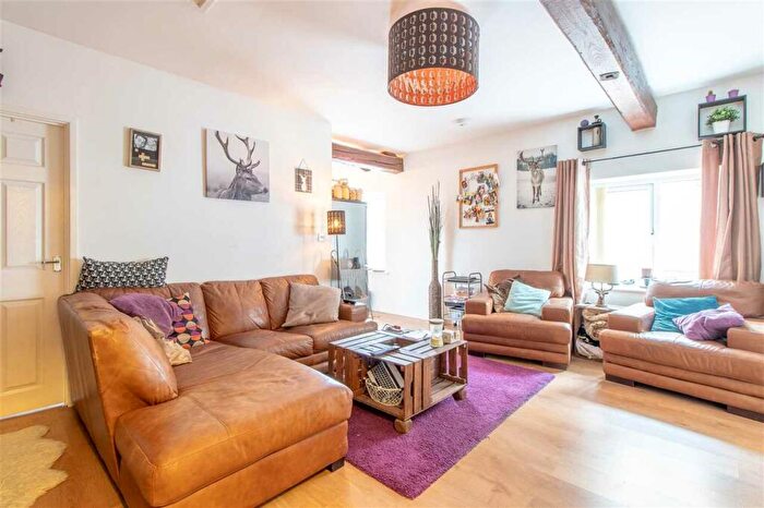 1 Bedroom Apartment To Rent In High Street, Burton Latimer, NN15