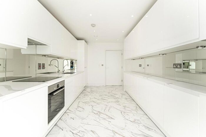 2 Bedroom Flat To Rent In Abbotsford Court, Royal Waterside, Lakeside Drive, London, NW10