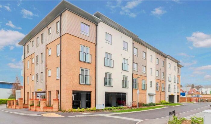 2 Bedroom Apartment To Rent In Fleming Place, Bracknell, RG12