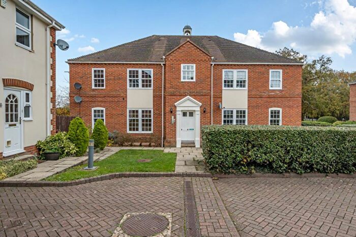 1 Bedroom Apartment To Rent In Calcott Park, Yateley, GU46