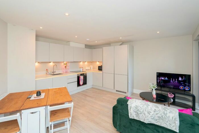 2 Bedroom Flat For Sale In Chalk Hill, Watford, Hertfordshire, WD19