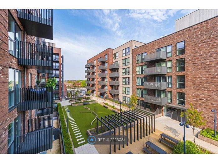 2 Bedroom Flat To Rent In Craft Court, Bexleyheath, DA6