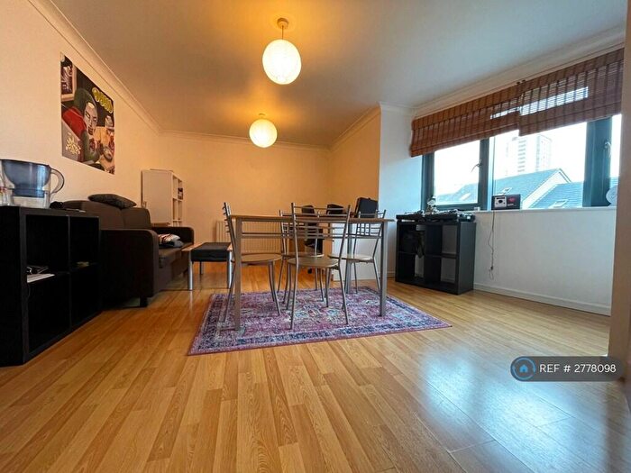 2 Bedroom Flat To Rent In Kenninghall Road, London, E5