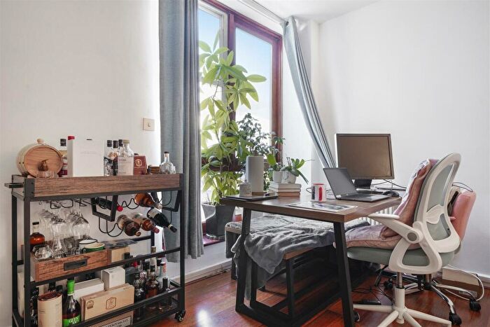 2 Bedroom Apartment To Rent In Heath Street, Hampstead, London, NW3