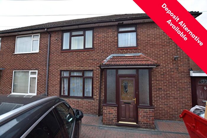 3 Bedroom Semi-Detached House To Rent In Kettering Road, Romford, RM3