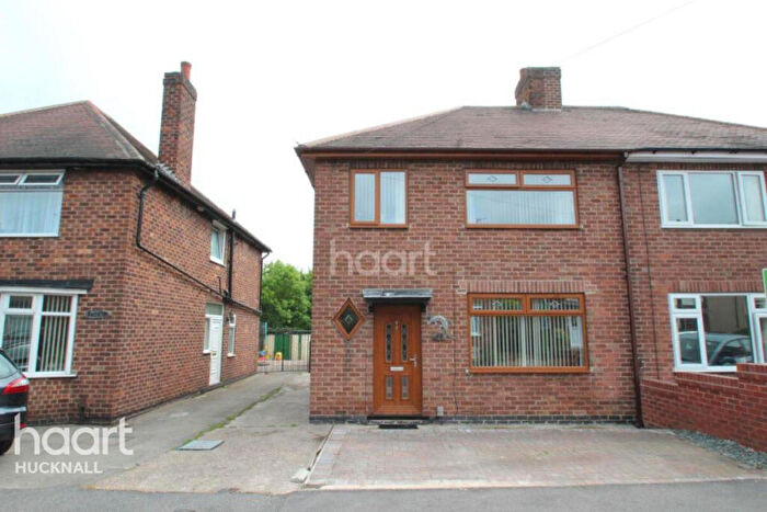 3 Bedroom Semi Detached House For Sale In Broxtowe Drive, Nottingham, NG15