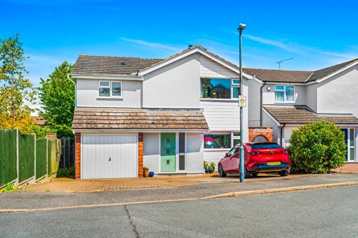 4 Bedroom Detached House For Sale In Venmore Drive, Dunmow, Essex, CM6