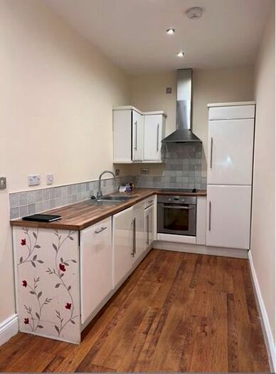 1 Bedroom Flat To Rent In Bishopstone Court, Ashburnham Road, Bedford, MK40