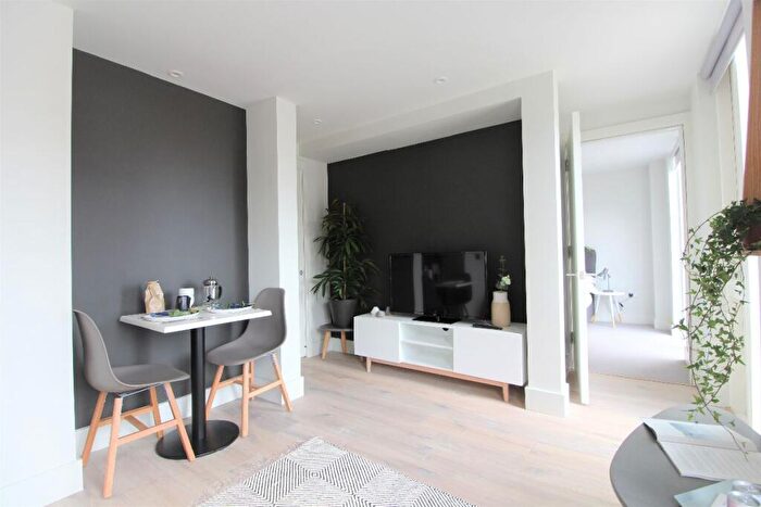 1 Bedroom Apartment To Rent In Bentinck Street, Manchester, M15