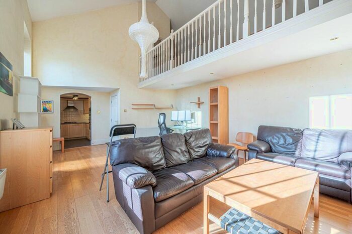 3 Bedroom Flat To Rent In Princess Park Manor, New Southgate, London, N11