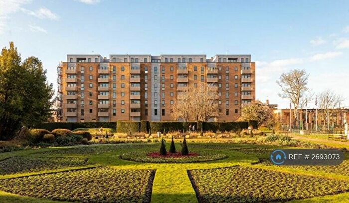 2 Bedroom Flat To Rent In Dartford Central Library & Museum, Dartford, DA1