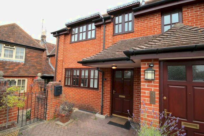 1 Bedroom Flat To Rent In Post Office Lane, Wantage, OX12