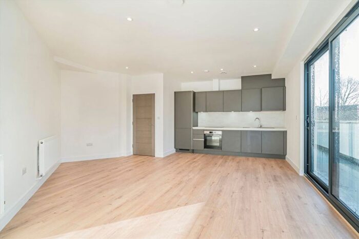 1 Bedroom Flat For Sale In Acacia Road, Streatham, SW16