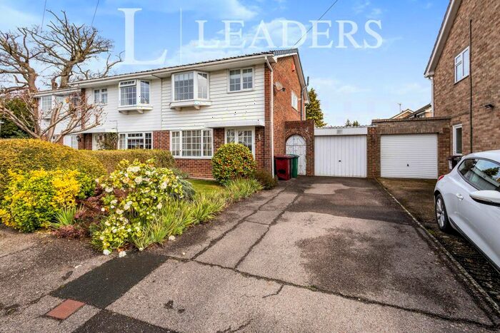 3 Bedroom Semi-Detached House To Rent In Ellesmere Orchard, PO10