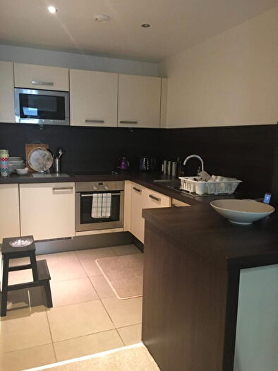 1 Bedroom Apartment To Rent In Vallea Court, Red Bank, Manchester, M4