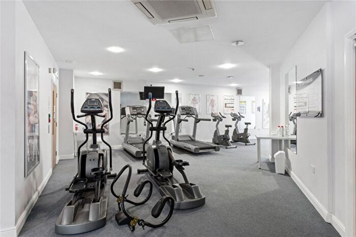 2 Bedroom Apartment For Sale In Martello Street, London, E8 - Photo 12