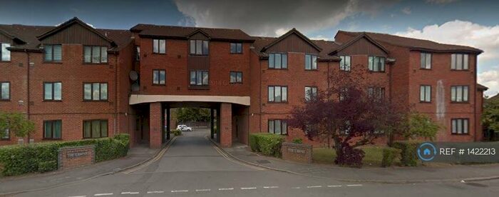 1 Bedroom Flat To Rent In Old Bath Road, Colnbrook, Slough, SL3