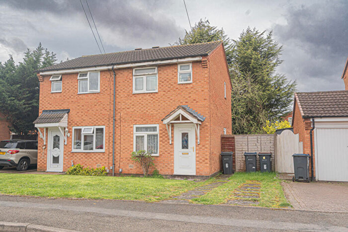 2 Bedroom Semi Detached House For Sale In Kingfisher View, Birmingham, B34