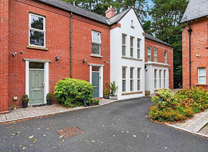 4 Bedroom TownHouse For Sale In Castlehill Road, Belfast, BT4
