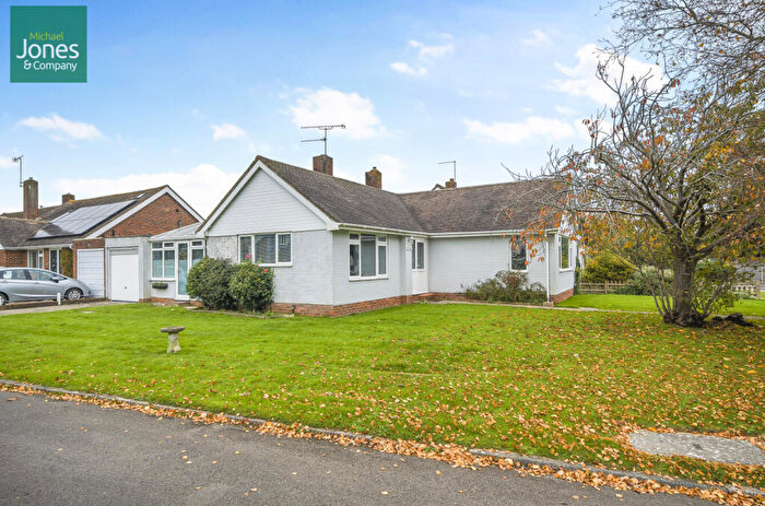 2 Bedroom Bungalow To Rent In Grange Close, Ferring, Worthing, West Sussex, BN12
