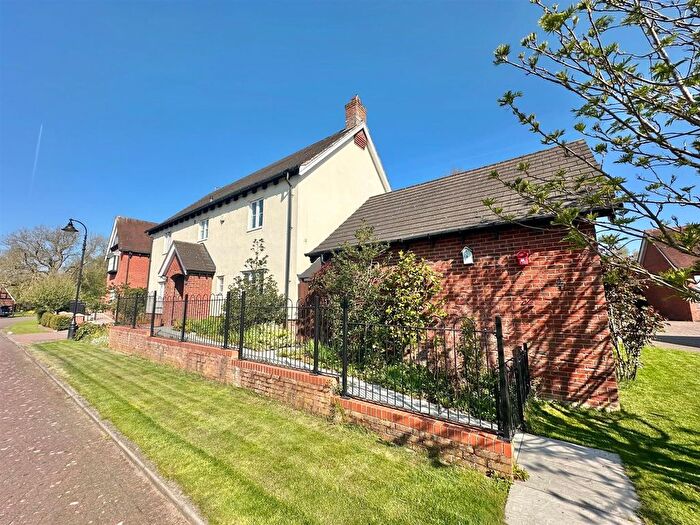 5 Bedroom Detached House For Sale In Fairhaven, Weston, Cheshire, CW2