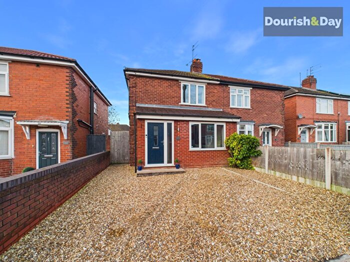 3 Bedroom Semi-Detached House For Sale In Sayers Road, Stafford, ST16