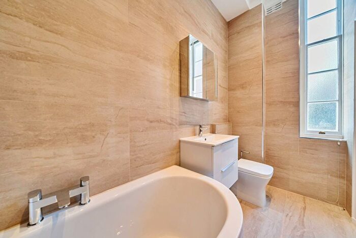 1 Bedroom Flat To Rent In Turks Row, Chelsea, London, SW3