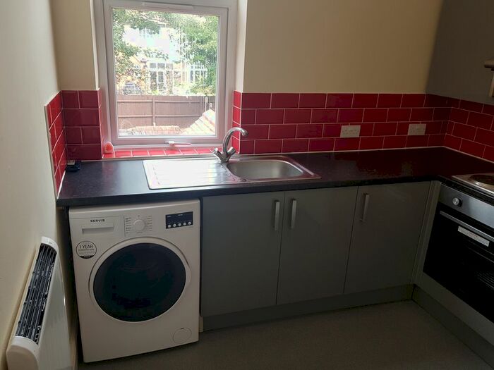 1 Bedroom Flat To Rent In Stoneygate Avenue, Leicester, LE2