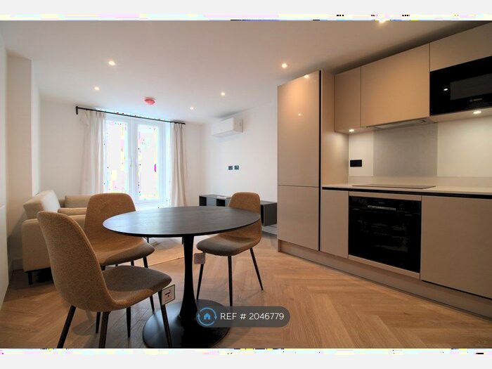 2 Bedroom Flat To Rent In London, London, SW12