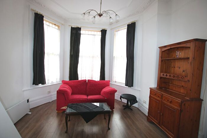 1 Bedroom Flat To Rent In Anson Road, Cricklewood, London, NW2
