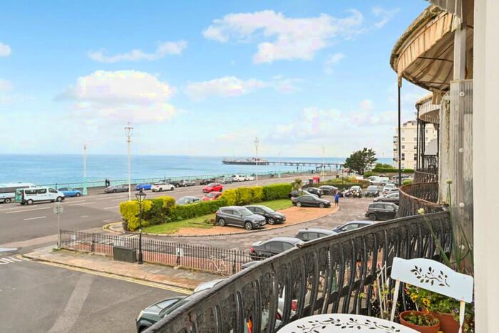 2 Bedroom Flat To Rent In Marine Parade, Brighton, BN2