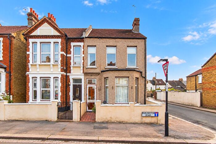 3 Bedroom End Of Terrace House For Sale In Burlington Road, Thornton Heath, CR7