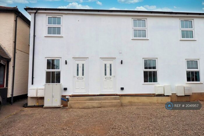 2 Bedroom Terraced House To Rent In Baddow Road, Chelmsford, CM2