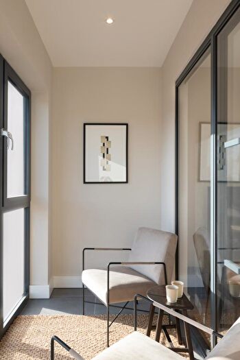 2 Bedroom Apartment To Rent In Enclave: Birmingham City, Hurst St Birmingham, B5