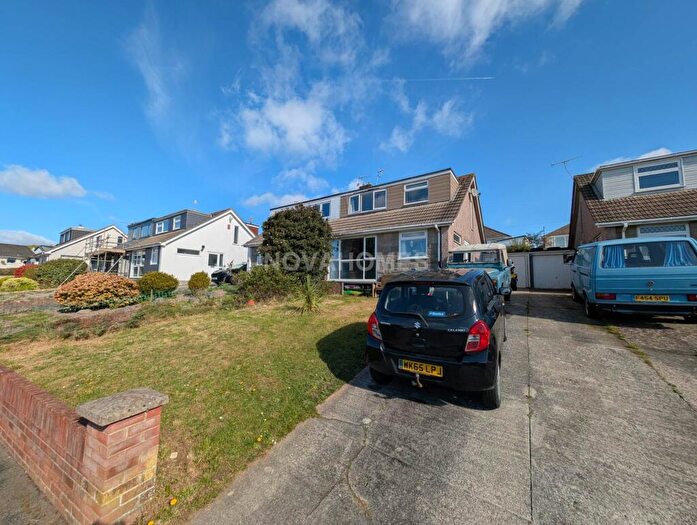 3 Bedroom Semi Detached House For Sale In Shirburn Road, Eggbuckland, PL6