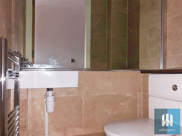 2 Bedroom Flat To Rent In Britannia Buildings, St Peters Street, Huddersfield, HD1