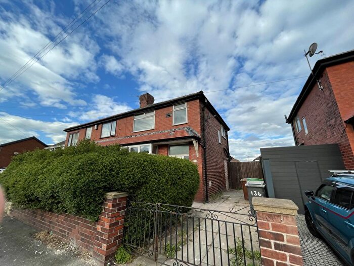 3 Bedroom Semi-Detached House For Sale In Long Lane, Oldham, OL9