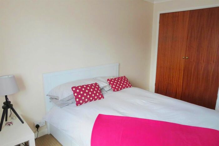 1 Bedroom Flat To Rent In Barnsland, West End, Southampton, SO30