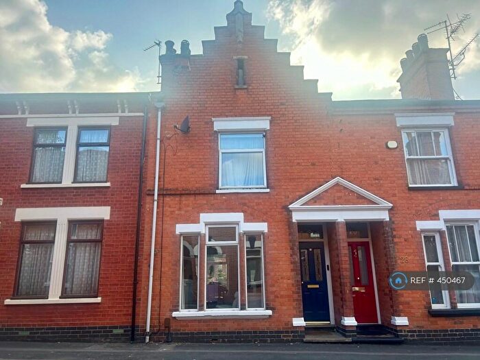 3 Bedroom Terraced House To Rent In Oxford Street, Wolverton, Milton Keynes, MK12