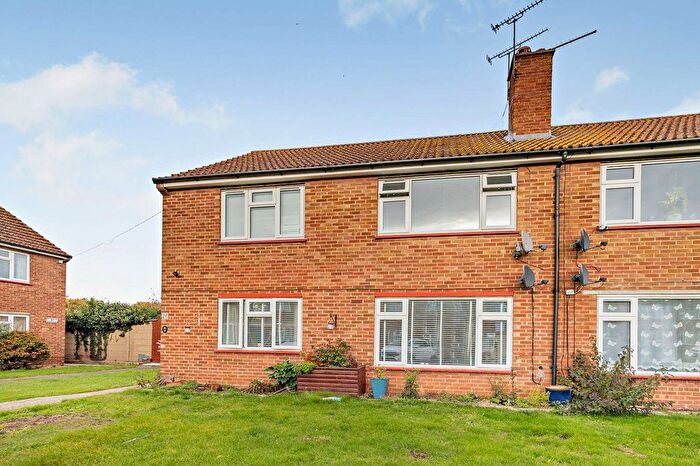 1 Bedroom Flat For Sale In Emmerson Gardens, Whitstable, CT5