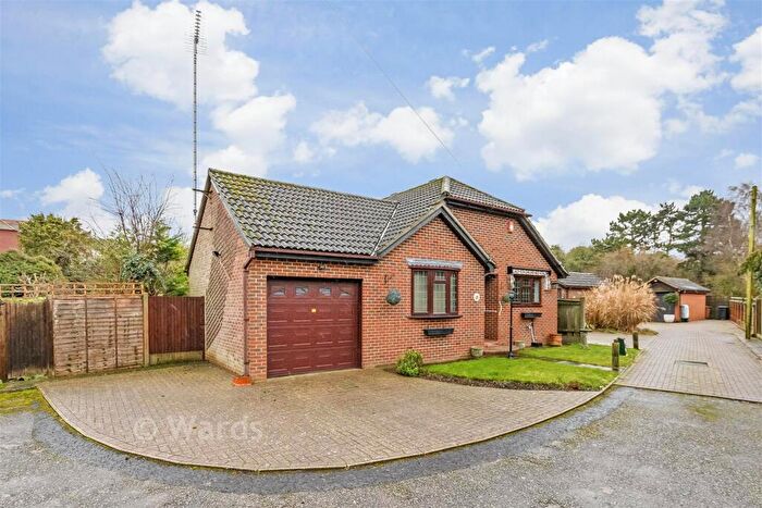 3 Bedroom Detached Bungalow For Sale In Arcadia Road, Meopham, Kent, DA13