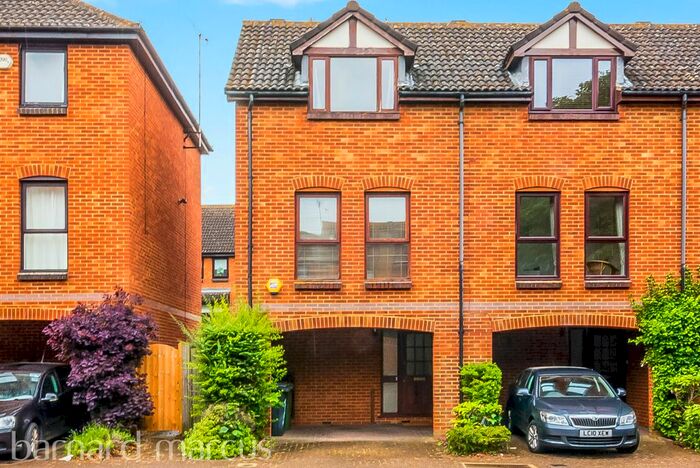 2 Bedroom Town House To Rent In Farriers Road, Epsom, KT17