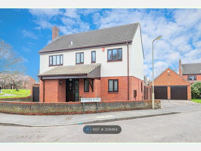4 Bedroom Detached House To Rent In Gifford Place, Warley, Brentwood, CM14