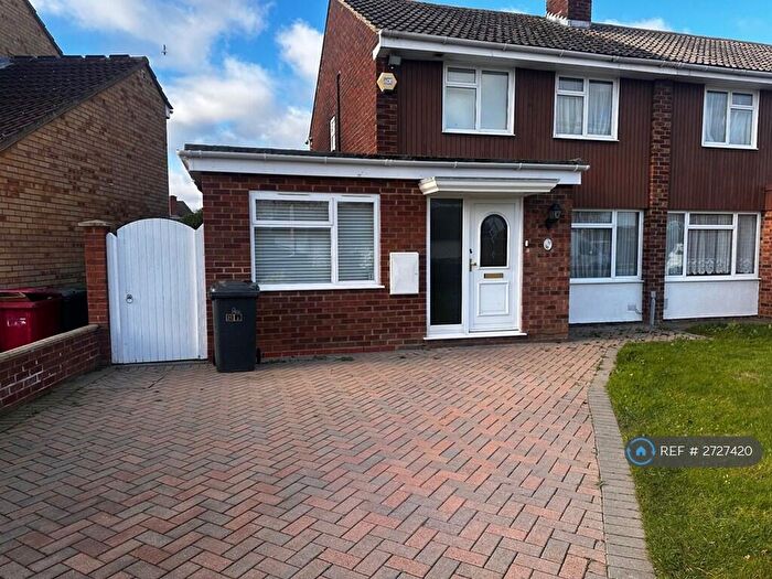 4 Bedroom Semi-Detached House To Rent In Seacourt Road, Langley, SL3