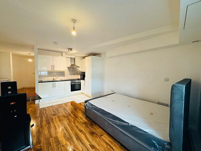 1 Bedroom Studio To Rent In Cranbrook Road, Ilford, IG1