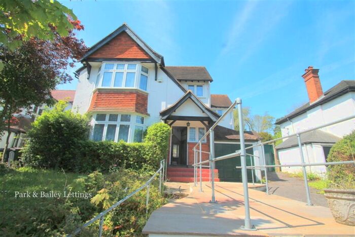 4 Bedroom House To Rent In Bedroom Detached House In Purley, CR8