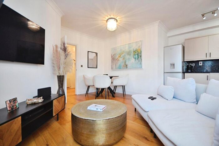 1 Bedroom Flat To Rent In Pickhurst Lane Bromley, BR2