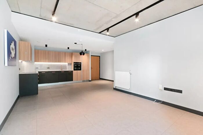 3 Bedroom Flat To Rent In Beton, Wembley Park Boulevard, Wembley, HA9